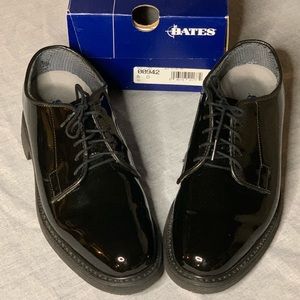 Bates black dress shoes. Mens Size 8 D